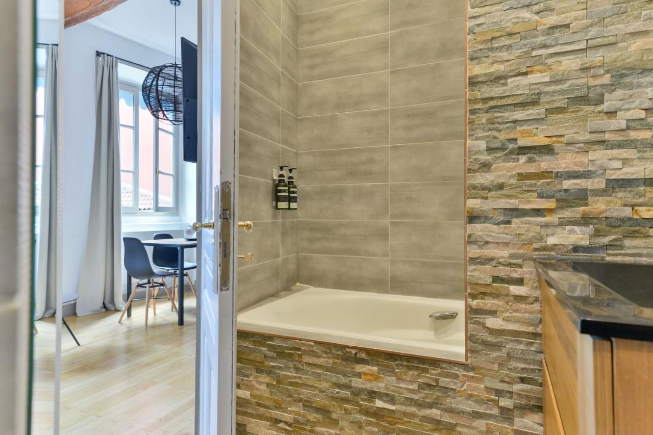 Les Jardins Du Gourguillon Apartment Лион Екстериор снимка
